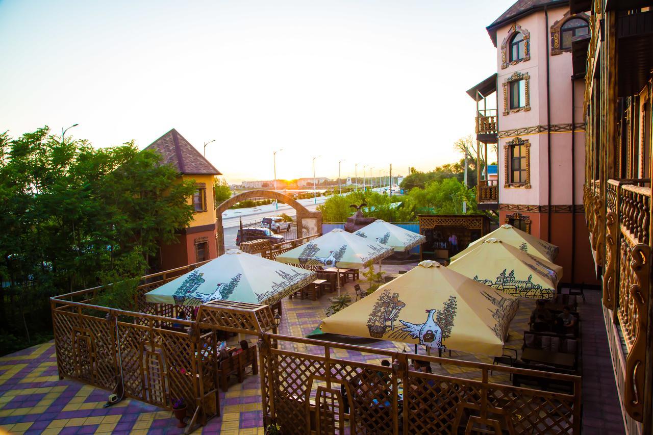 Complex Bella Vista Hotel Kyzylorda Exterior foto